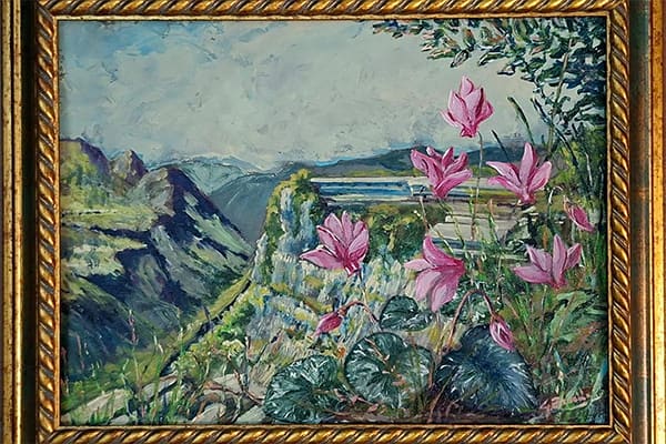 Verso Forte Corbin. Ciclamini lungo il sentiero